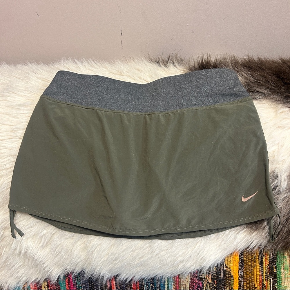 NIKE DRI-FIT SKORTS size S
